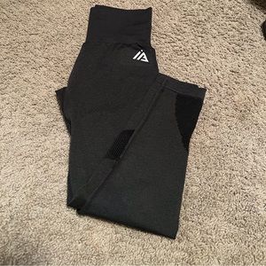 ⭐️ Iron Athletics Workout Leggings Size Medium ⭐️